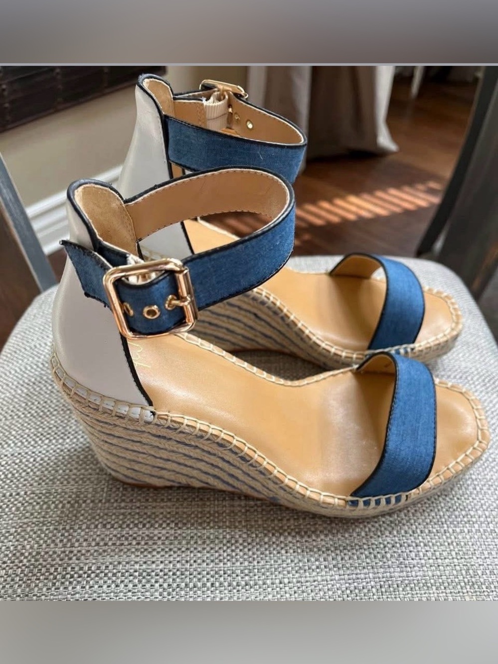 cabi #6019 Parker Wedge. Women’s Size 8. 4” heel.